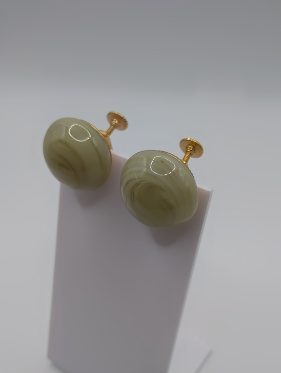 Castlecliff Jewelry - Castlecliff Green Swirl Glass Screwback Earrings Vintage